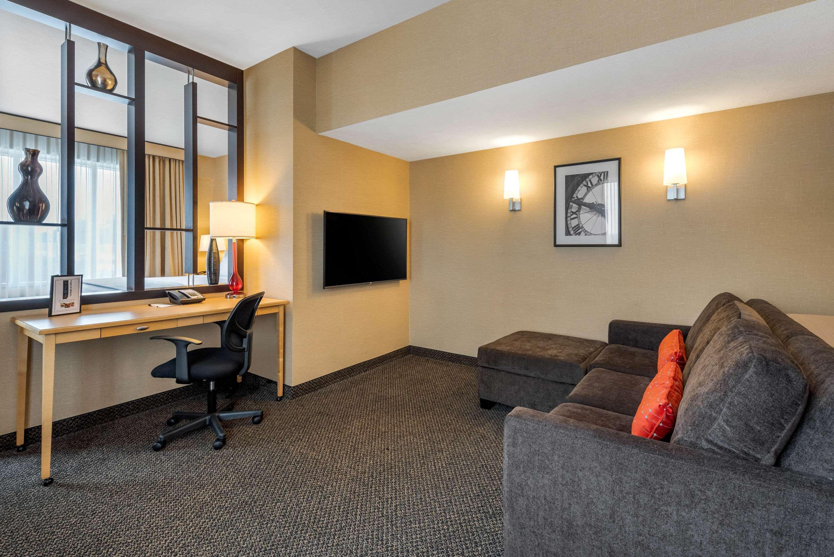 Cambria Hotel Akron - Canton Airport Uniontown Екстериор снимка