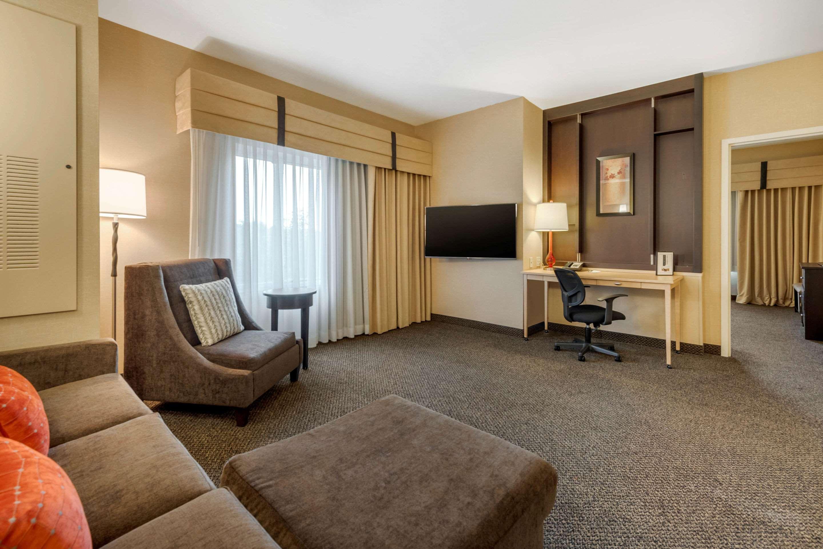 Cambria Hotel Akron - Canton Airport Uniontown Екстериор снимка