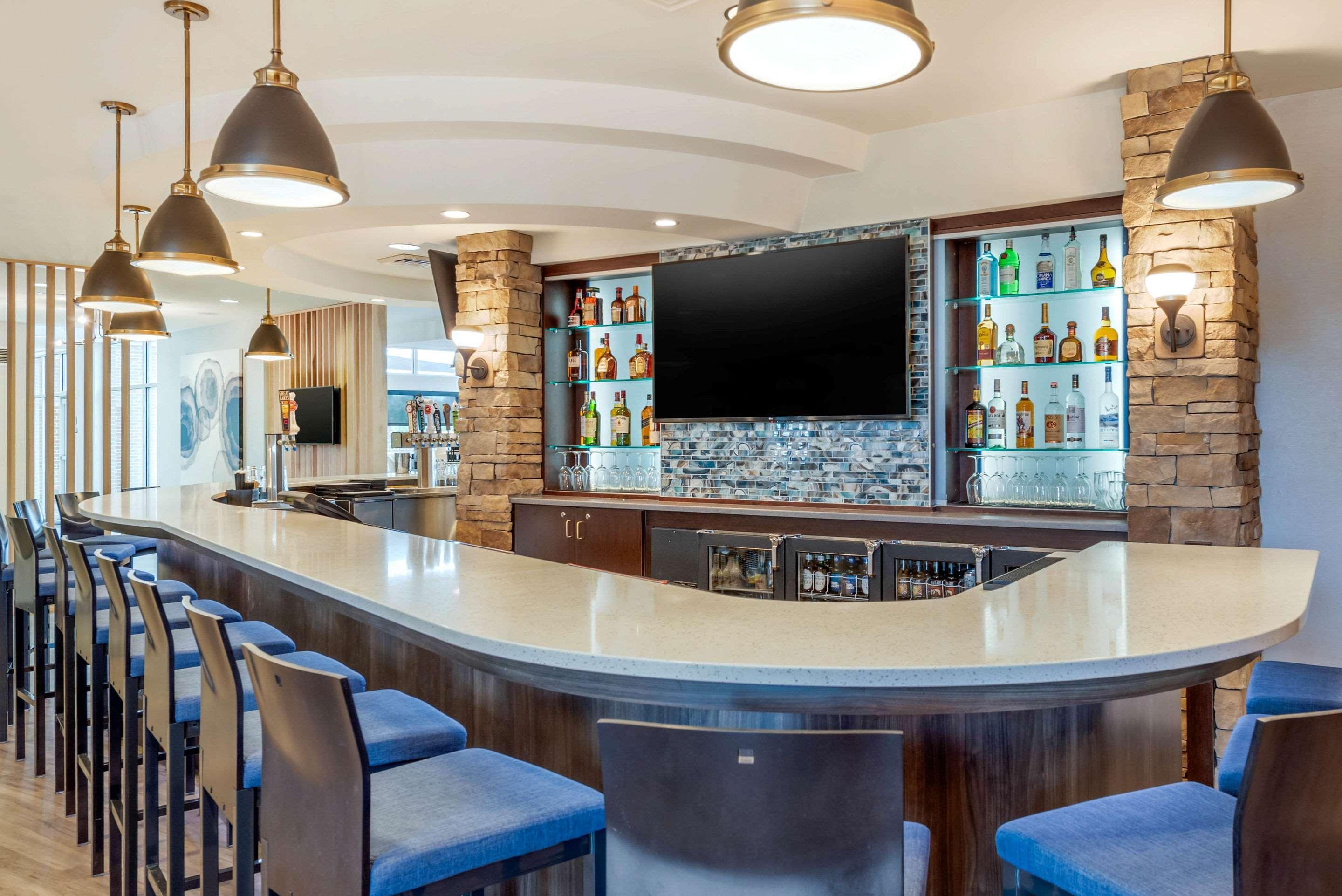 Cambria Hotel Akron - Canton Airport Uniontown Екстериор снимка