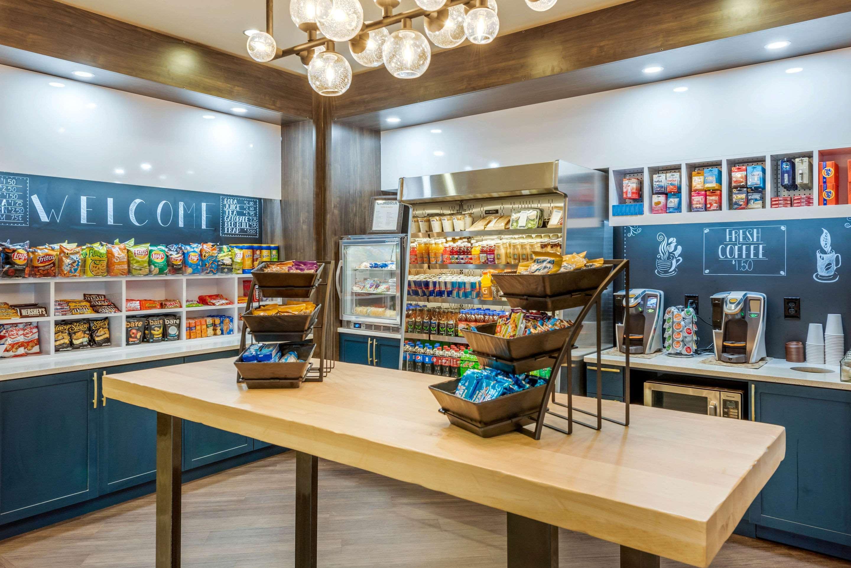 Cambria Hotel Akron - Canton Airport Uniontown Екстериор снимка