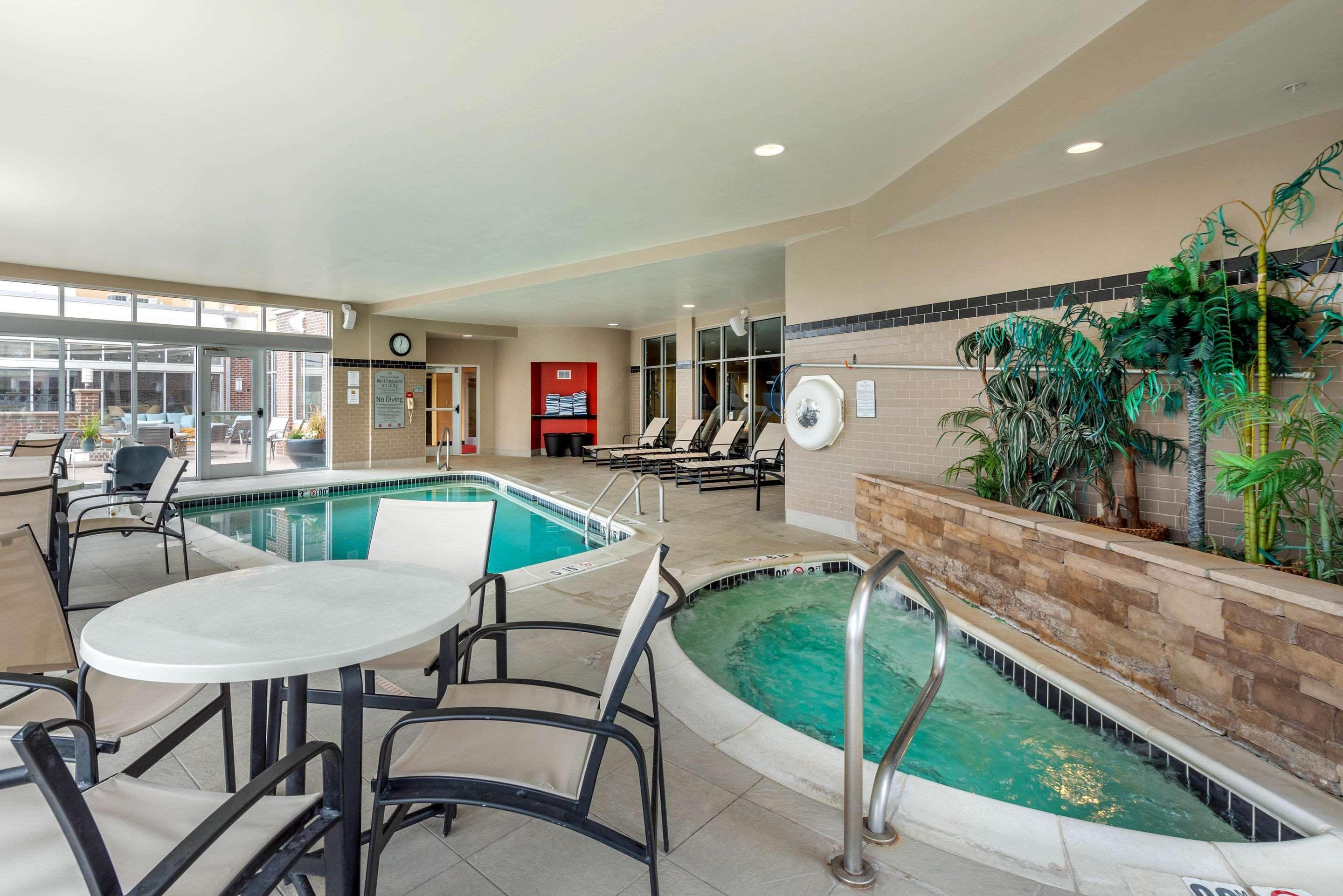 Cambria Hotel Akron - Canton Airport Uniontown Екстериор снимка