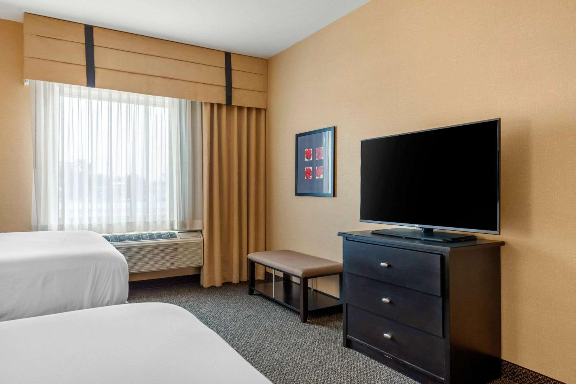 Cambria Hotel Akron - Canton Airport Uniontown Екстериор снимка