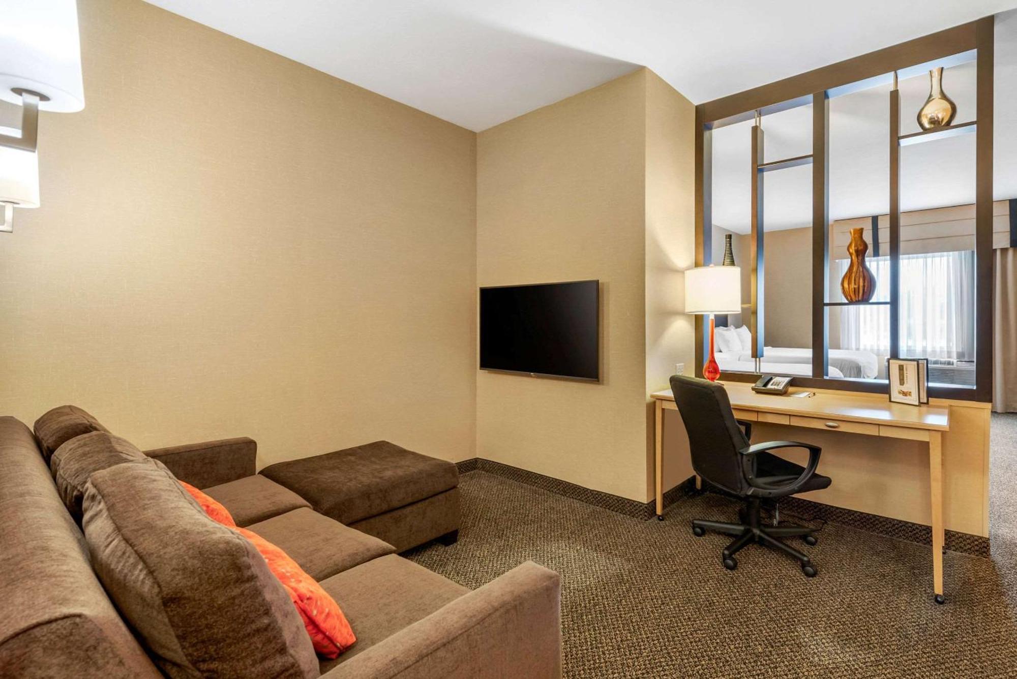 Cambria Hotel Akron - Canton Airport Uniontown Екстериор снимка