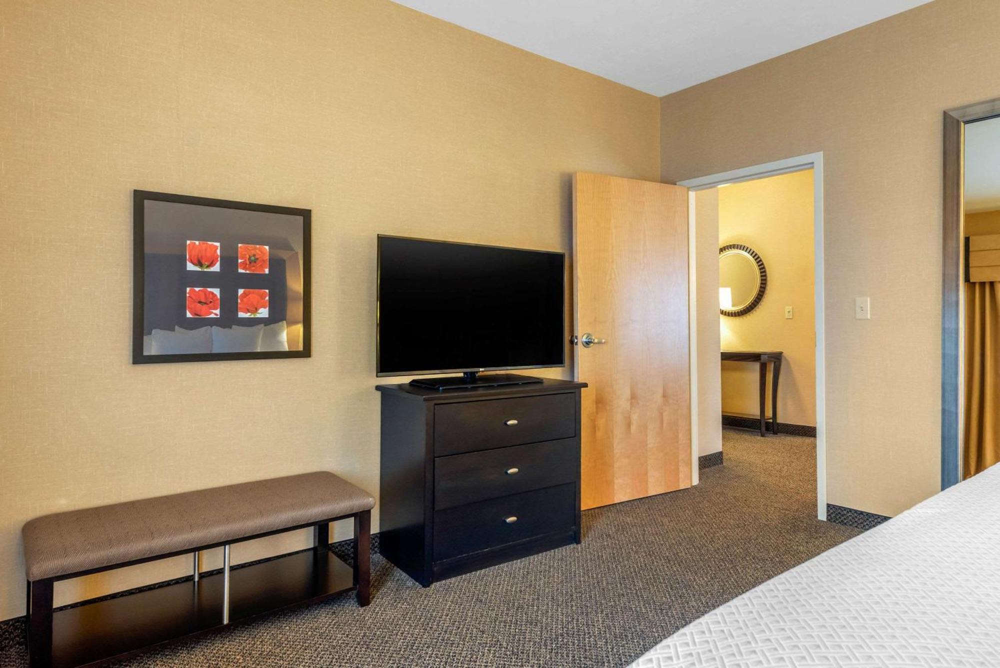 Cambria Hotel Akron - Canton Airport Uniontown Екстериор снимка