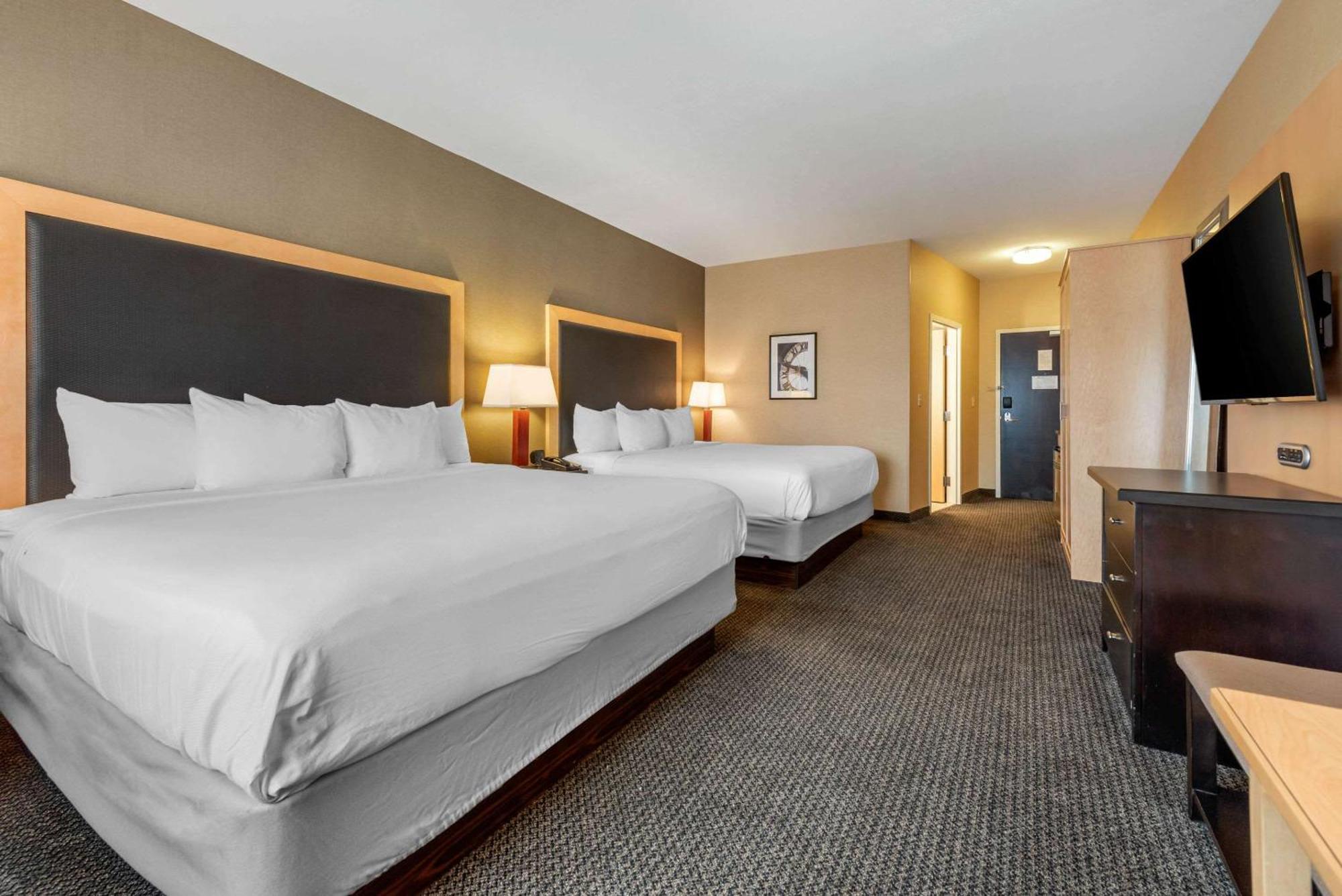 Cambria Hotel Akron - Canton Airport Uniontown Екстериор снимка