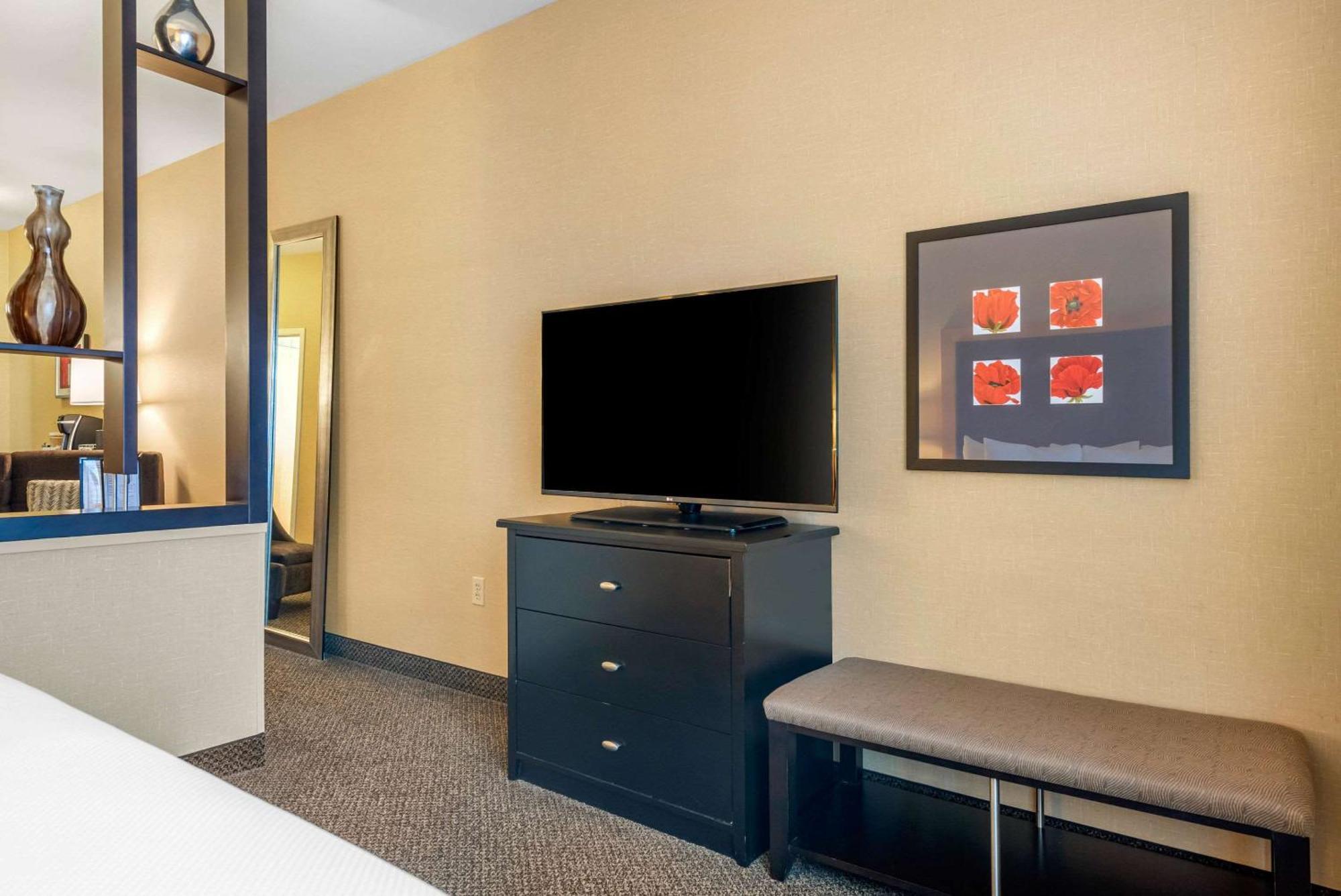 Cambria Hotel Akron - Canton Airport Uniontown Екстериор снимка