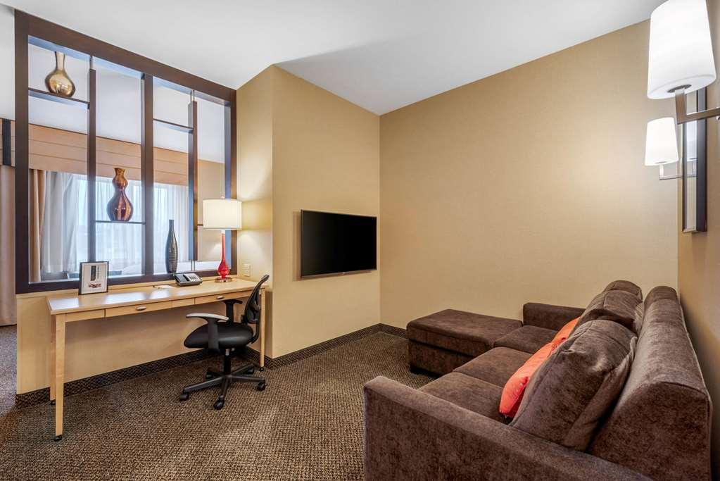 Cambria Hotel Akron - Canton Airport Uniontown Стая снимка
